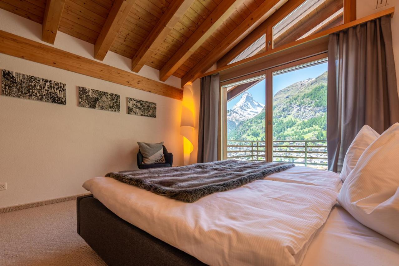 Modern Apartment With View Over Zermatt Buitenkant foto
